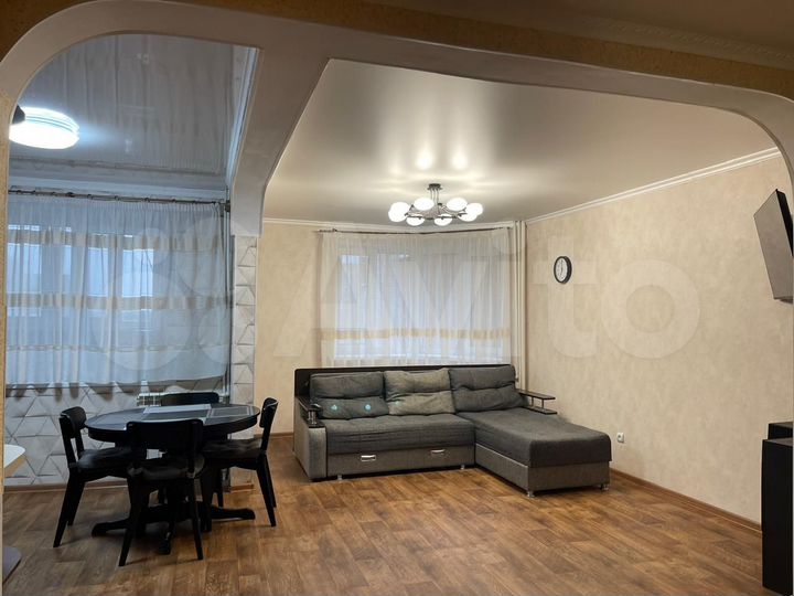 4-к. квартира, 90 м², 9/10 эт.