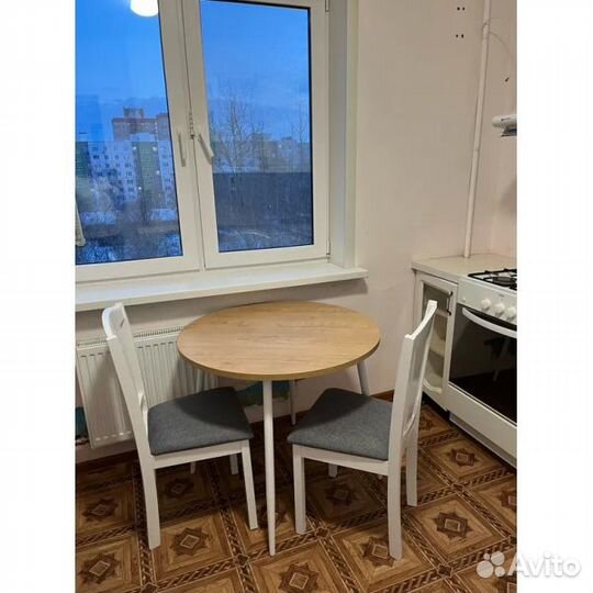 Деревянные стулья кухонные