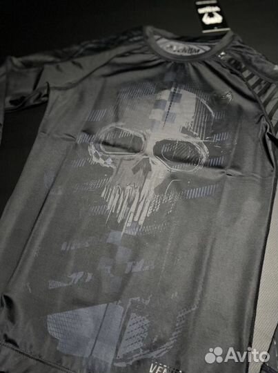 Рашгард Venum