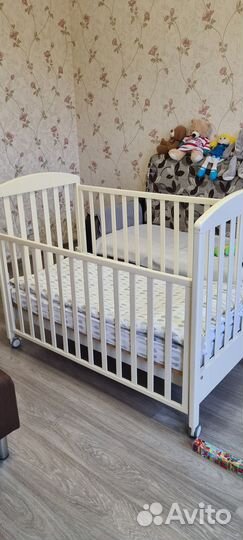 Детская кроватка итальянской фирмы erbesi