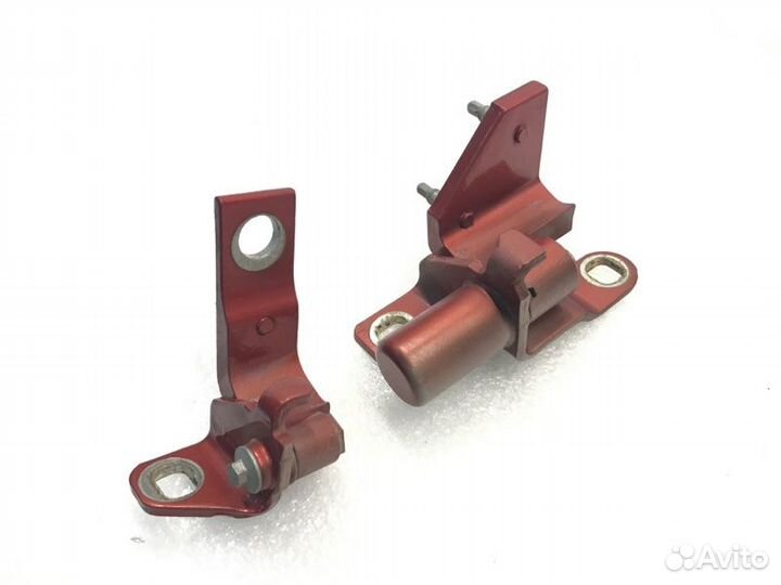 Петля двери задняя правая Ford Mondeo седан 2.3