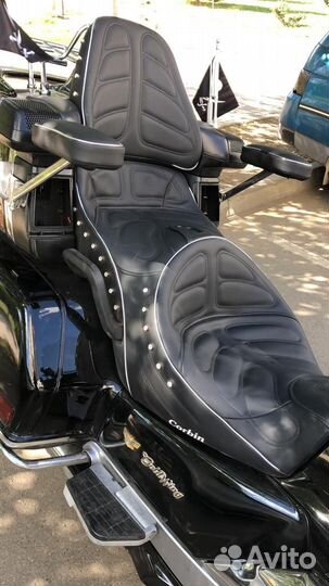 Перетяжка сидений, пошив и ремонт мотоэкипировки