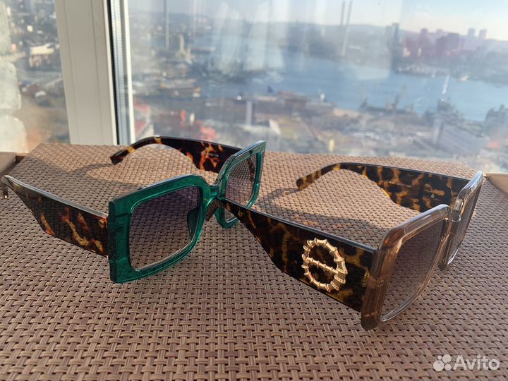 Солнцезащитные очки женские