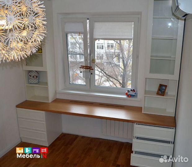 Стол в детскую