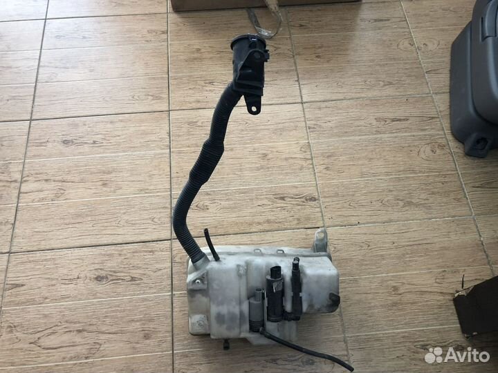 Бачок омывателя BMW 7 E65 E66