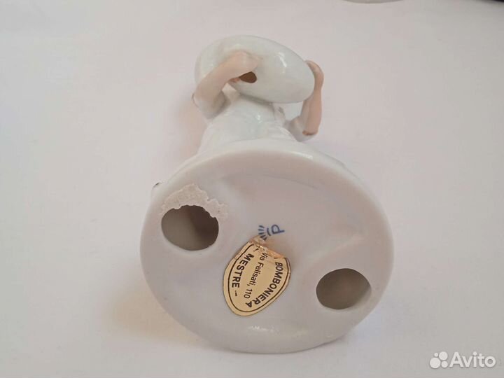 Фарфоровые статуэтки