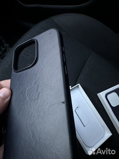 Чехол кожаный на iPhone 14 Pro оригинал