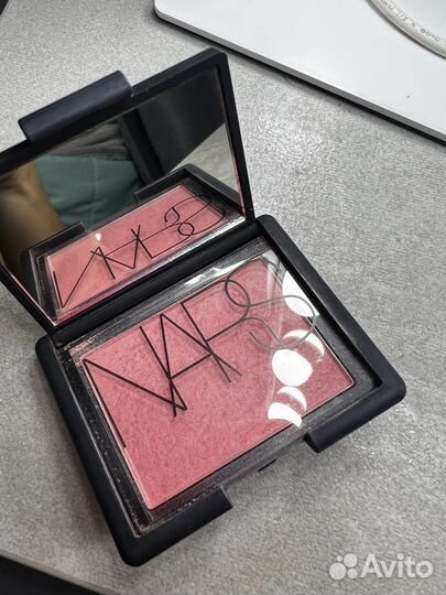 Румяна nars