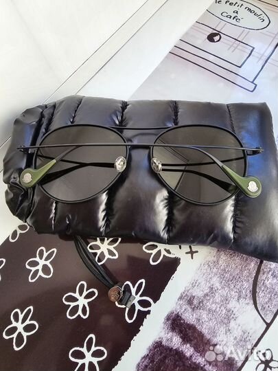 Солнцезащитные очки Moncler ML0121