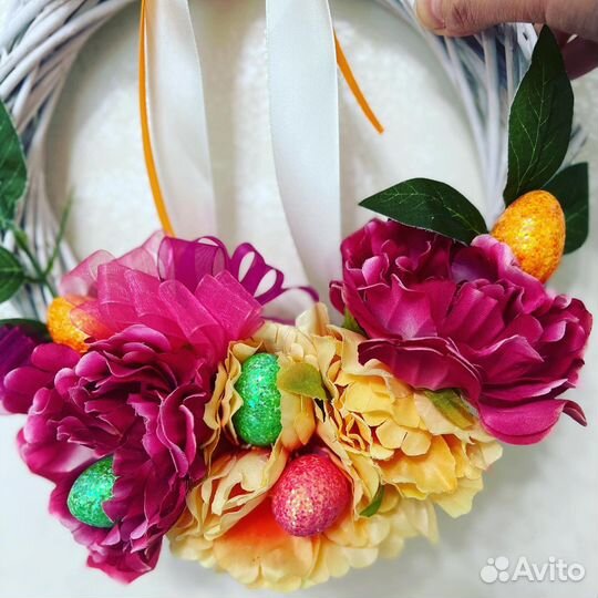 Венок из ротанга на Пасху