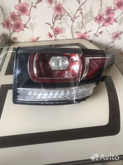 Задний правый фонарь