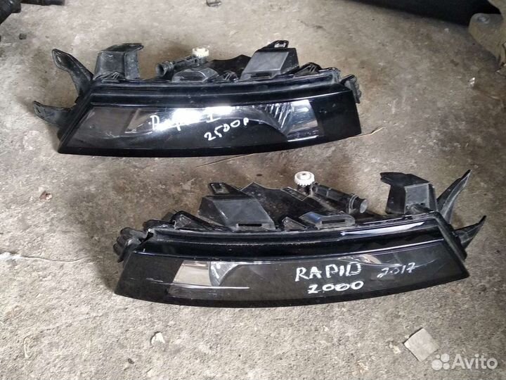 Фара противотуманная Skoda Rapid