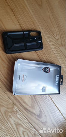 Чехол UAG Monarch для Samsung S22