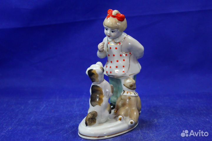 Статуэтка фарфор Девочка с собачкой и мишкой А ну