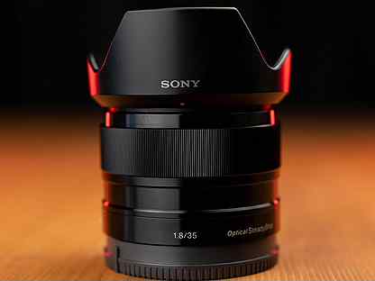 Sony 35mm f/1.8 OSS (Sony E APS-C)