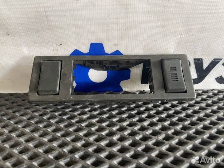 Рамка переключателей Volvo FH4 82859005