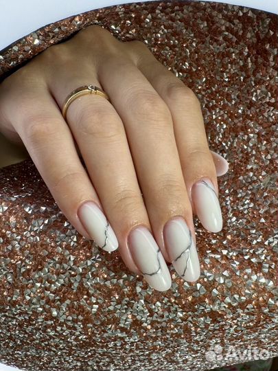 Наращивание ногтей