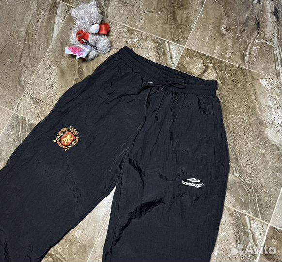 Спортивные штаны Balenciaga