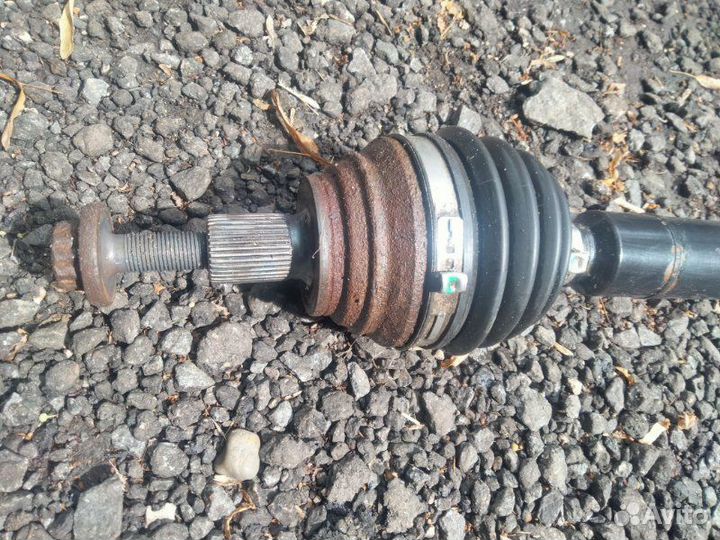 Приводной вал привод правый МКПП Seat Leon 1.2