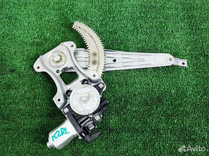 Стеклоподъемник задний левый Nissan Tiida 2008