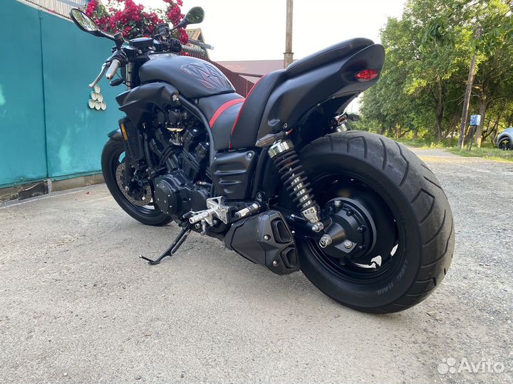 Yamaha V-Max 1200