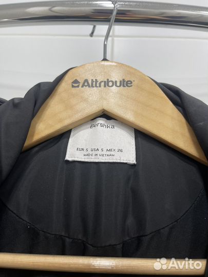 Куртка женская S/M Bershka