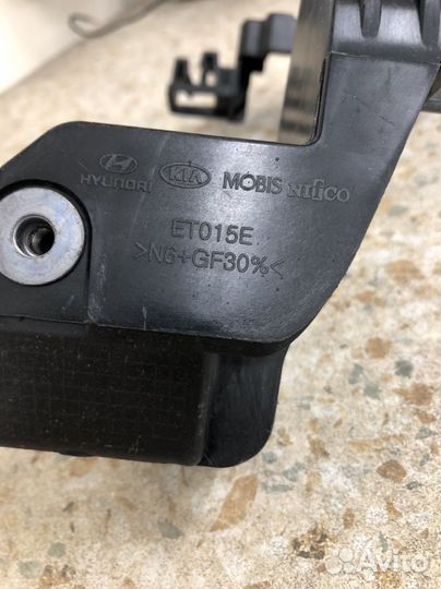 Кронштейн фары правый Kia Ceed 2 2012-2018г