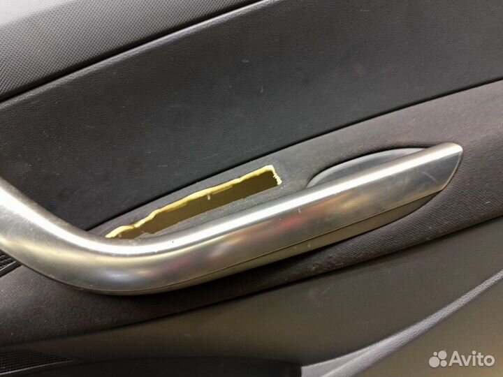 Обшивка двери передней правой 408 2012