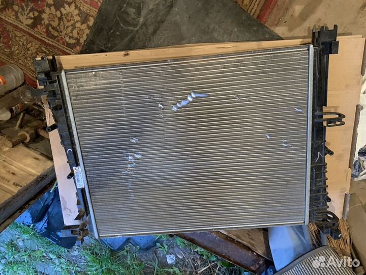 Renault /lada радиатор охлаждения