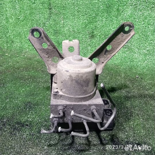 Блок ABS (насос) Toyota Caldina