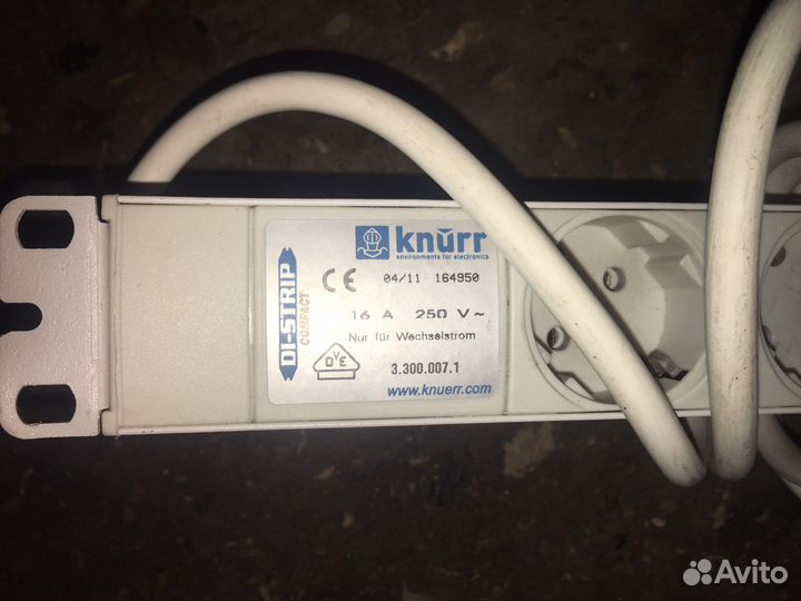 Блок силовых розеток Knurr