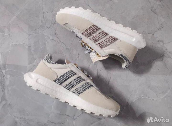 Оригинальные женские кроссовки Adidas Retropy