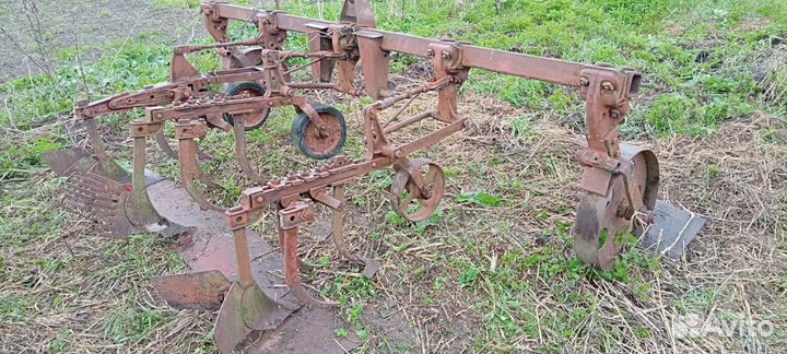 Культиватор-окучник картофеля