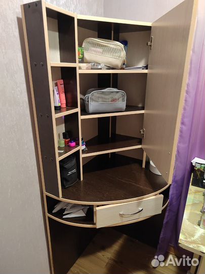 Туалетный столик угловой