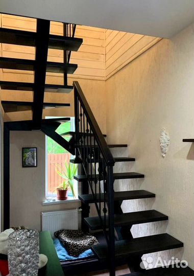 Лестница для коттеджа на заказ
