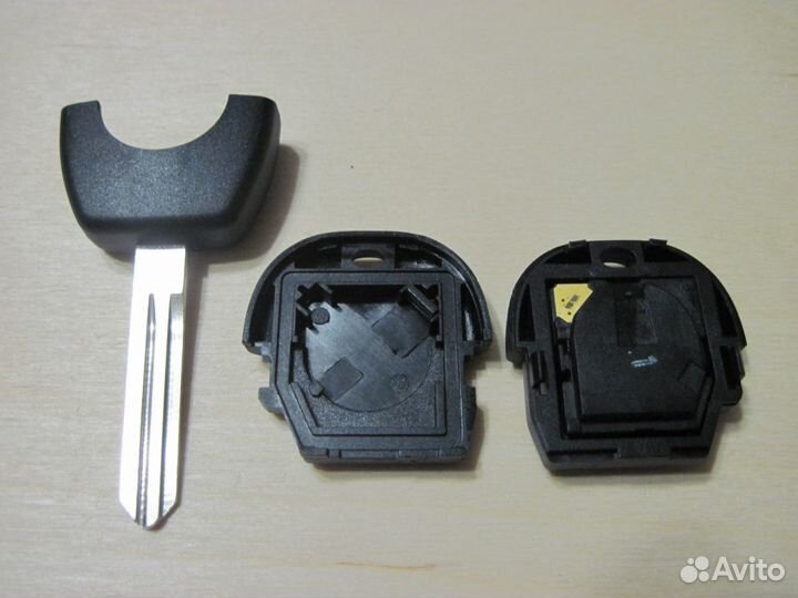 Nissan Micra, Almera, Primera чип ключ 2 кнопки