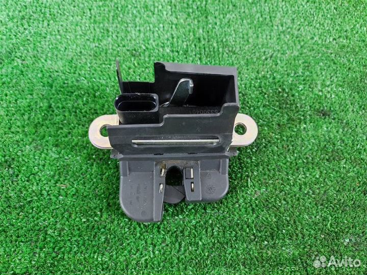 Замок крышки багажника volkswagen Golf Plus 2006