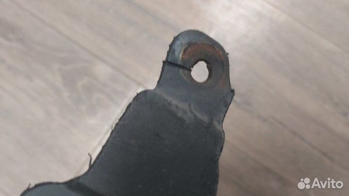 Пыльник крыла передний правый Bmw 650I E63 N62N