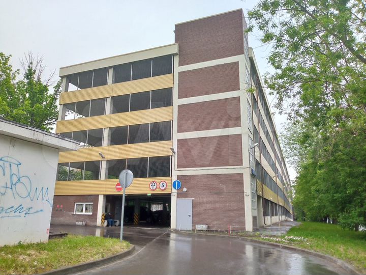 Машиноместо, 18 м²