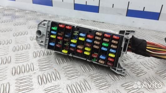 Блок предохранителей opel meriva A (BBE13M101)