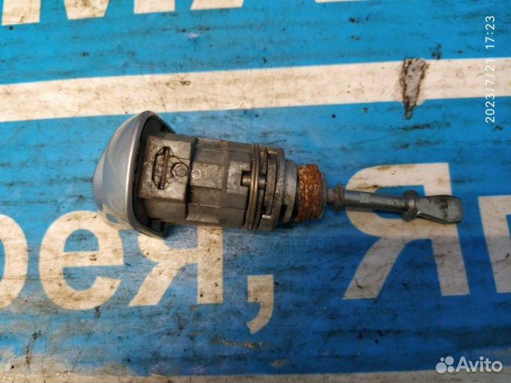 Личинка замка двери VW Touareg 03-10