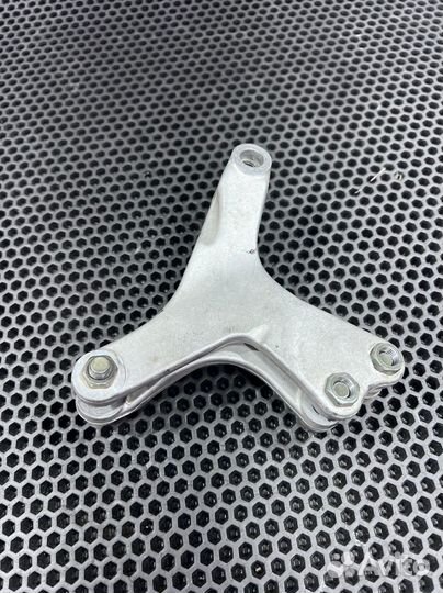 Крепление двигателя Yamaha YZ 450F 2007-2009