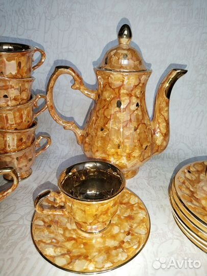 Посуда (сервиз, кружки, кувшин)