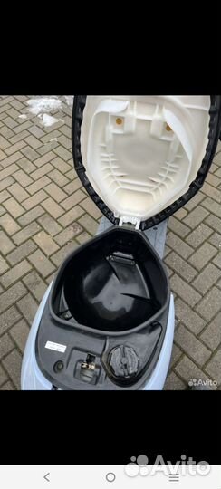 Продам скутер Suzuki let's 4