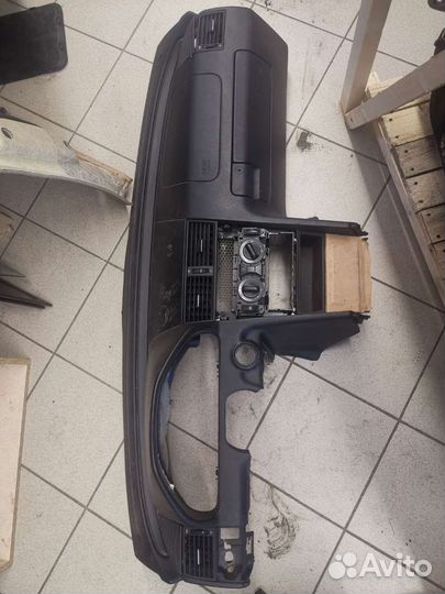 Торпедо с центральной консолью Mercedes w202