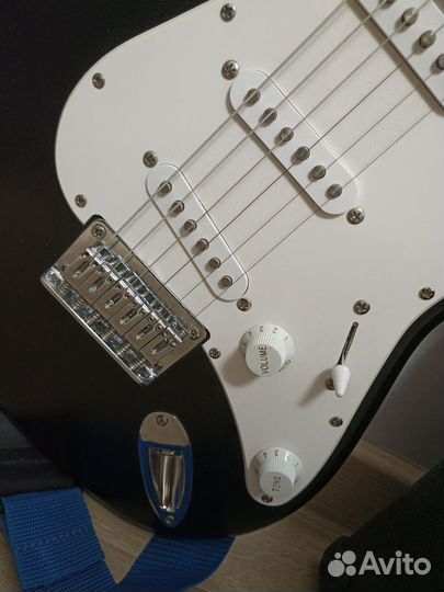 Электрогитара cort с чехлом и кабелем