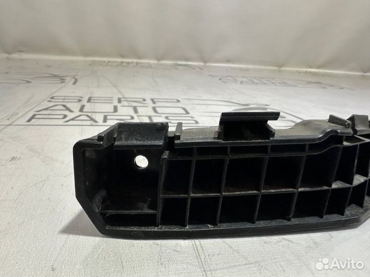 Крепление бампера переднее правое Kia Soul AM G4FC