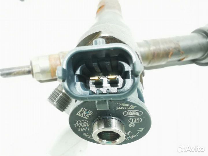 Форсунка топливная Land Rover Range Rover Velar