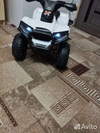 Детский квадроцикл на аккумуляторе