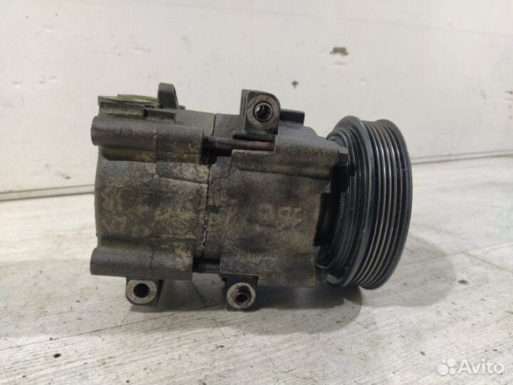 Компрессор кондиционера Ford Escape (01-06) 3